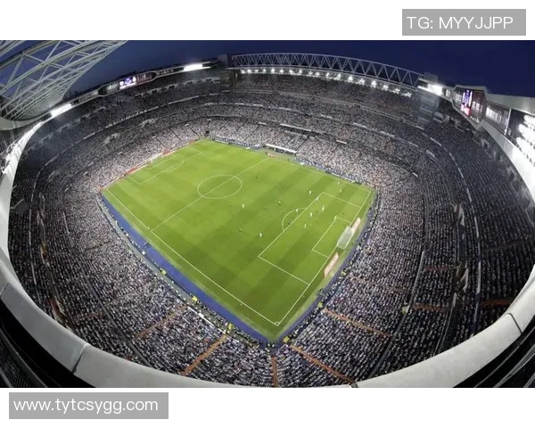 足球场上的叫卡明星们：他们如何用激情和才华征服球迷心灵